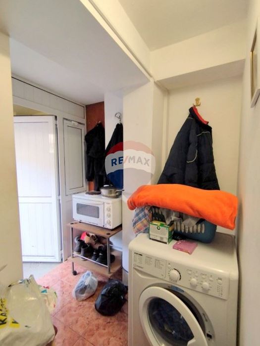 Продава се Двустаен апартамент в Варна, Цветен квартал - 50 кв.м за 1122 €/кв.м - Снимка #5