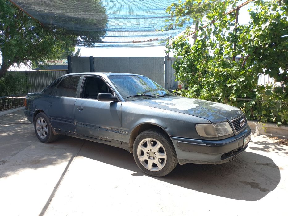 Продам Ауди 100.