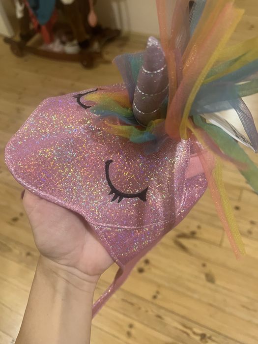 Шапка за карнавал еднорог