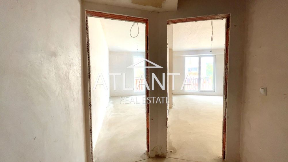 Продава се Двустаен апартамент в к.к. Св.Св. Константин и Елена - 67 кв.м за 1901 €/кв.м - Снимка #2