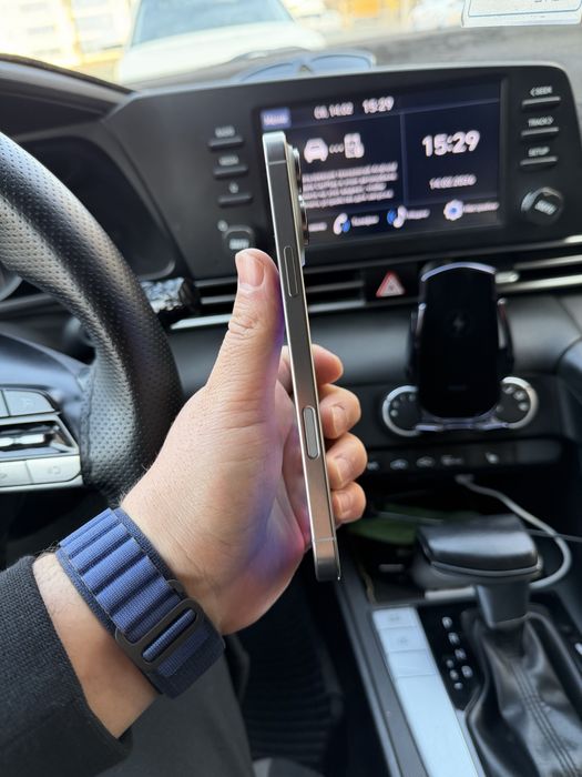 iPhone 16 Pro Max 256GB в идеальном состоянии