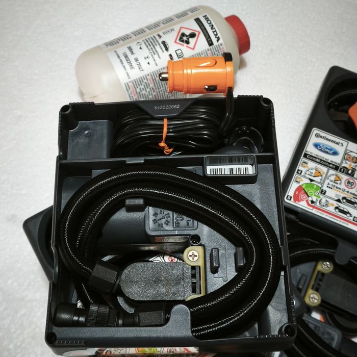 Compresor auto Continental 12V pompa umflat roți kit presiune anvelope