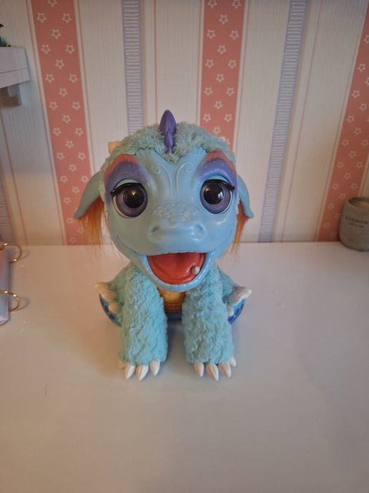 Интерактивен дракон бълващ водна пара