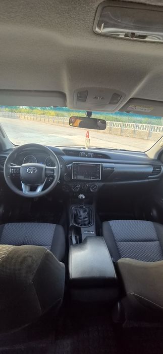 Toyota Hilux 2.4