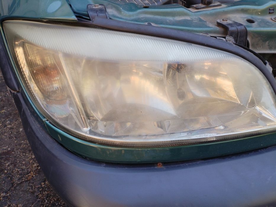 Полиране на фарове