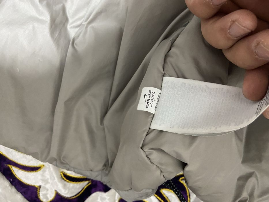 Продам куртку Nike (еврозима)