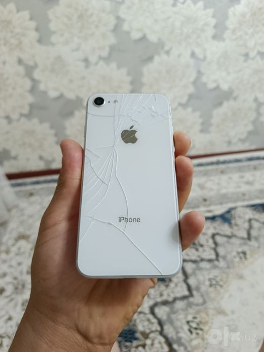 Iphone 8 sotiladi