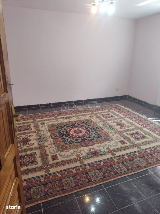 Etaj + Mansarda de vanzare | Targoviste - Zona Inspectoratului Scolar