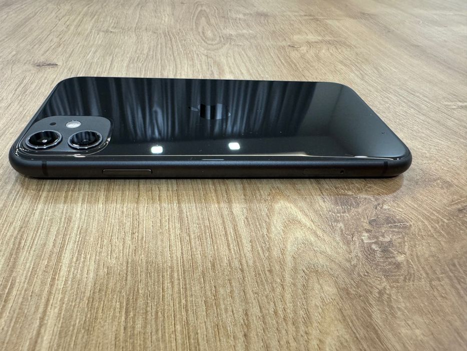 iPhone 11 в перфектно състояние