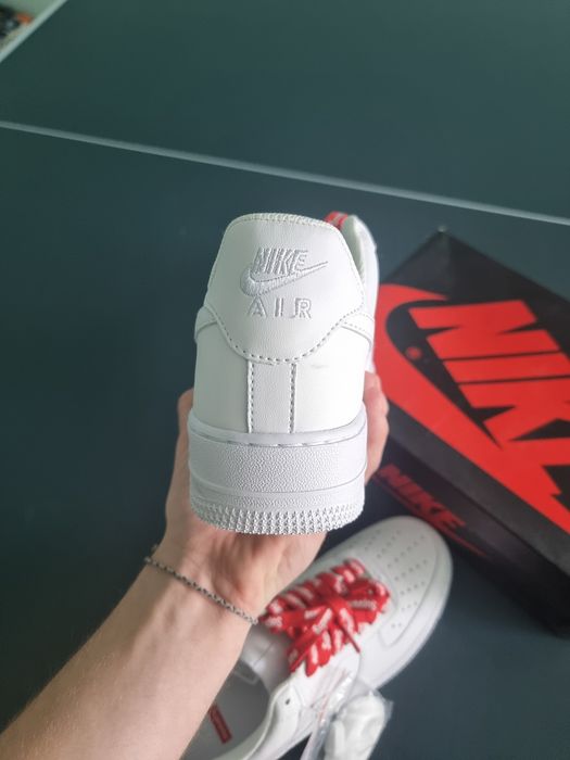 Air Force 1 Supreme albi