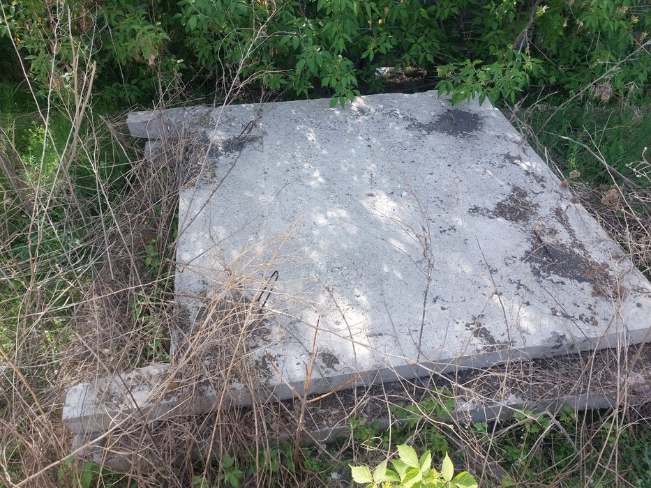 Продам плиты заборные не  использовались.