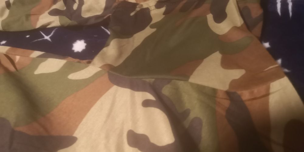 Tricou model de armată verde