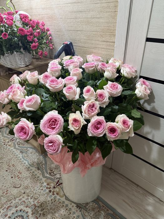 Букет цветов в корзине