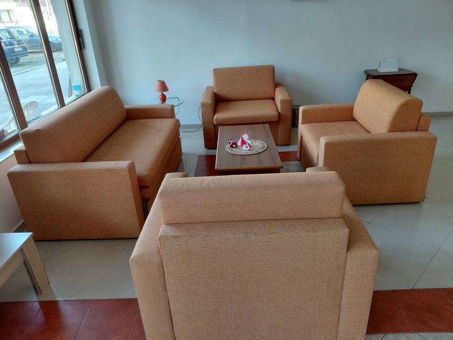 Мебели за жилище