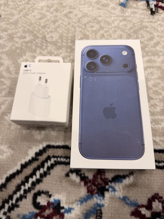 Продам Айфон 17про