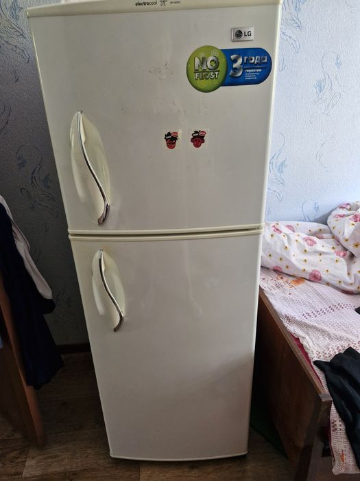 Продаем холодильник