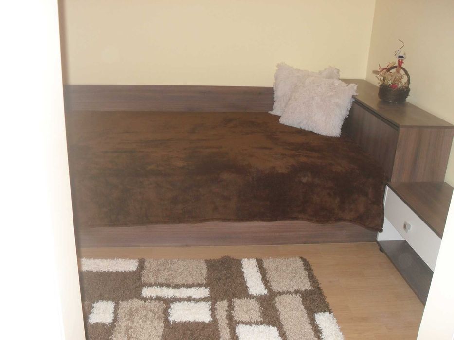 Дава се под наем Двустаен апартамент в Бургас, Меден рудник - зона А - 55 кв.м за 165 € - Снимка #2