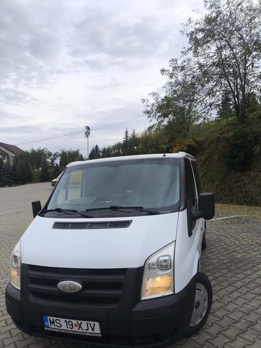 Ford Transit 8+1