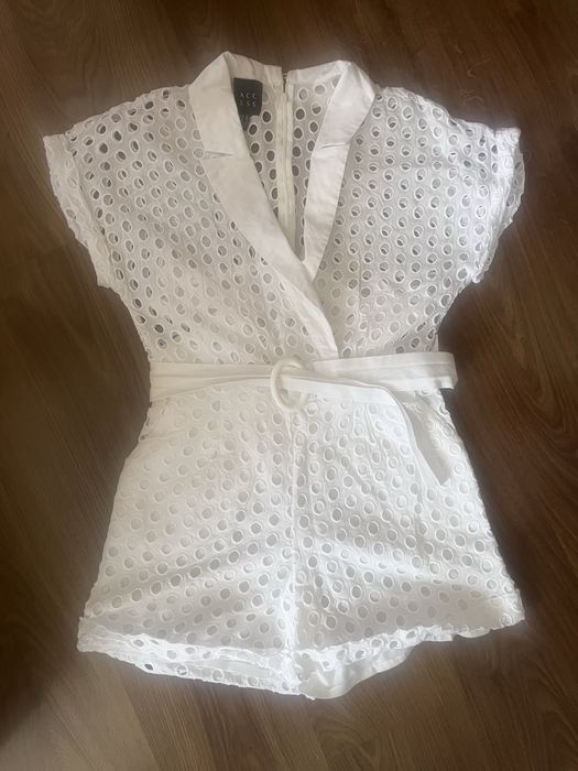 ACCESS - елегантни гръцки бели дрехи