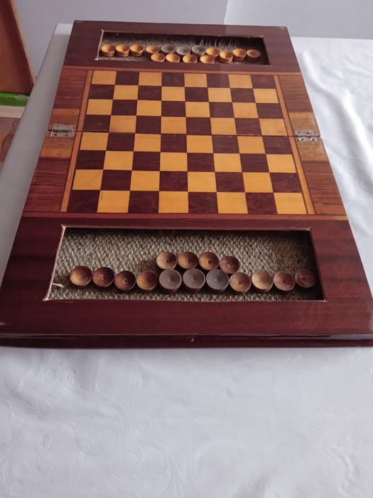 Доска с нардами в комплекте