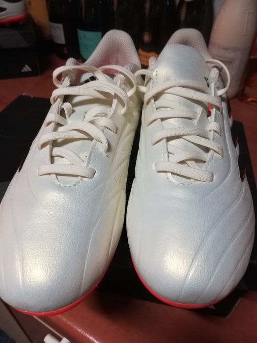 Gheate NOI Adidas Crampoane fotbal nr 38