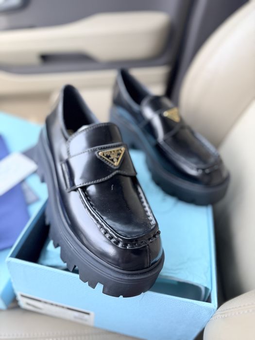 Mocasini / pantofi Prada