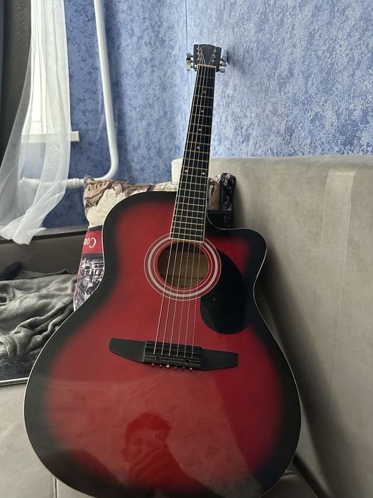Продам гитару акустика