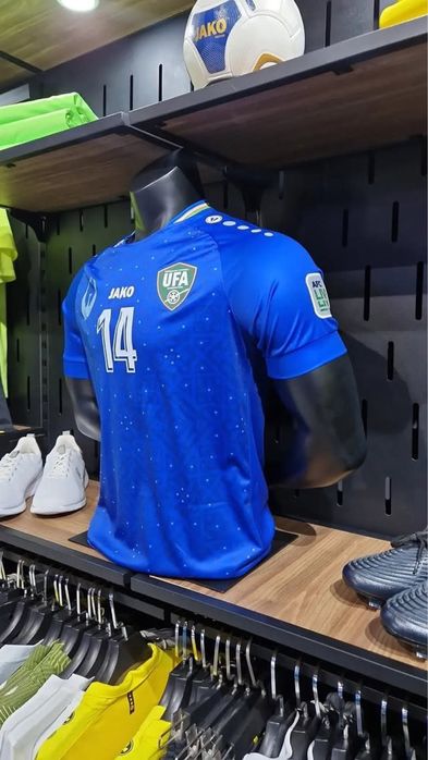 UFA Uzbekiston terma jamoasi futbolkasi