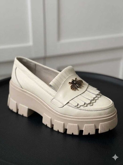 Mocasini bej dama din piele