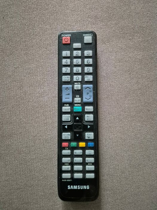 Телевизор с пультом