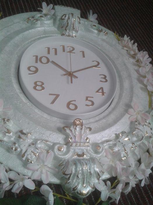 Настенные часы..