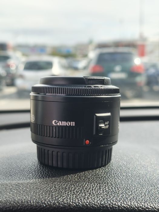 Canon EF 50mm f/1.8