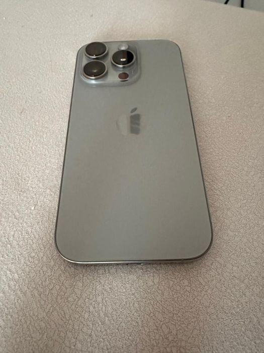 Продам Iphone 16 pro