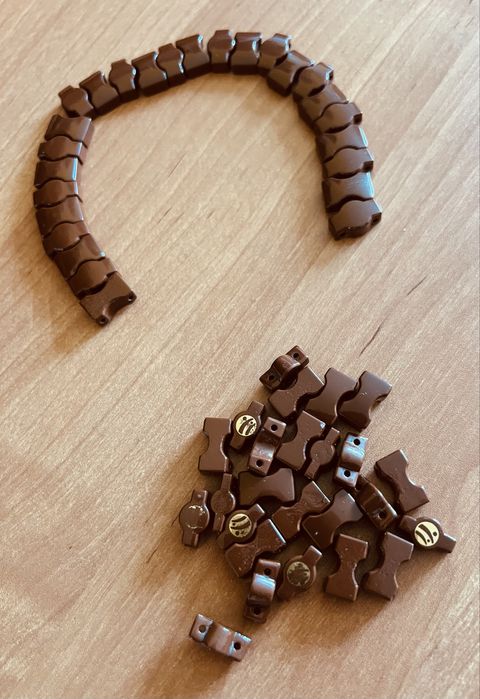 Бижутерия, броши