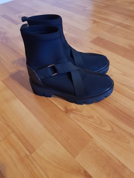 Ghete femei impermeabile