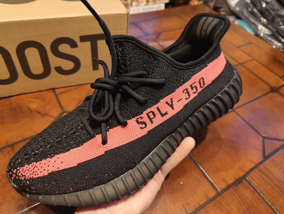 Adidas Yeezy Boost 350 V2 core black red