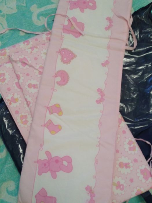 Бортики на кроватку