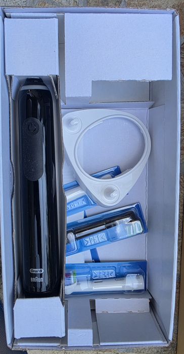 Електрическа четка за зъби Oral-B