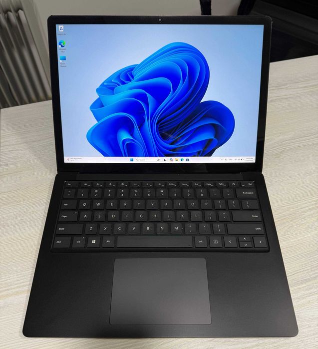 Microsoft Surface Laptop 4 13,5" 2K Sensorniy core i7-1185G7 32GB/1-TR