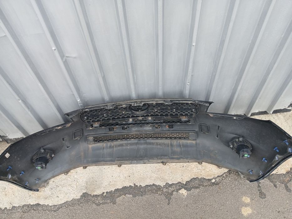 Предна броня Toyota Rav4 2010