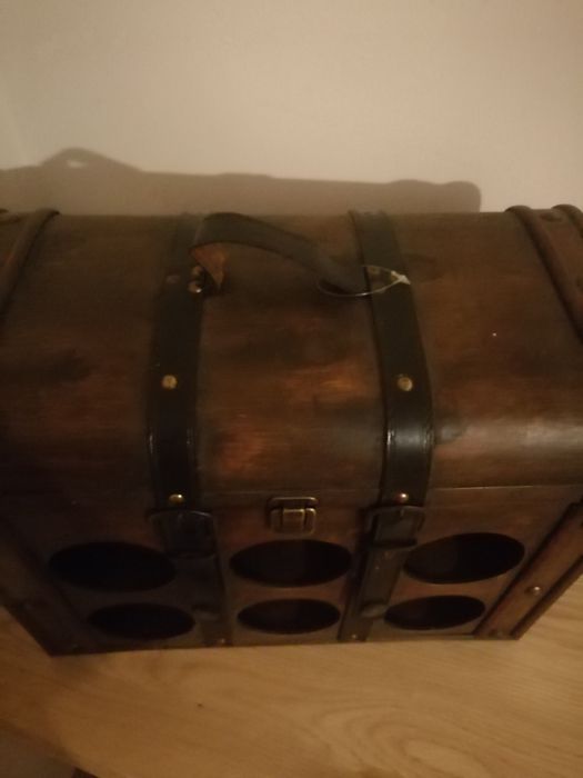 Дървена кутия за вино