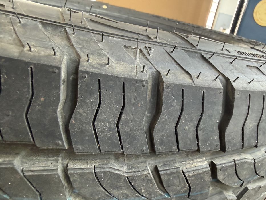 Гуми 235/60/18 A/T