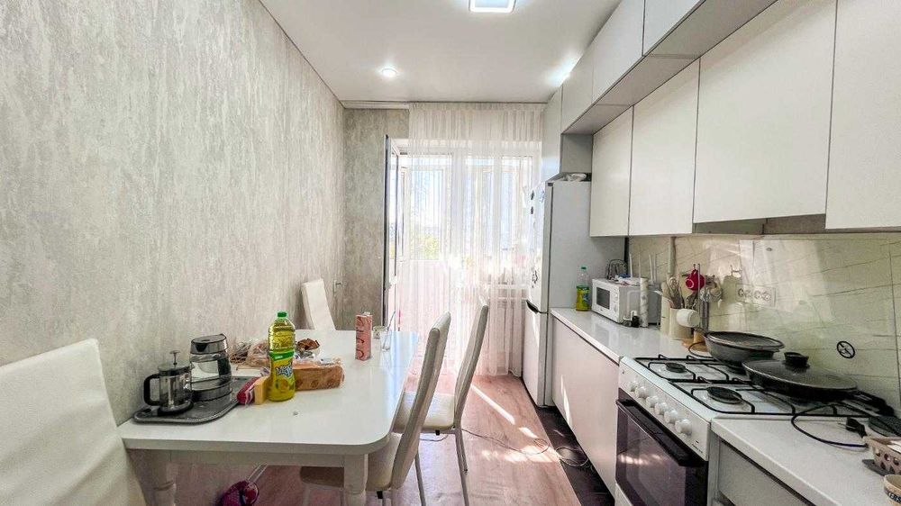 Продам 3-комнатную квартиру в микрорайоне Гарышкер Акбота Империя
