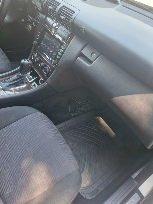 Vând un Frumos Mercedes C-Klasse