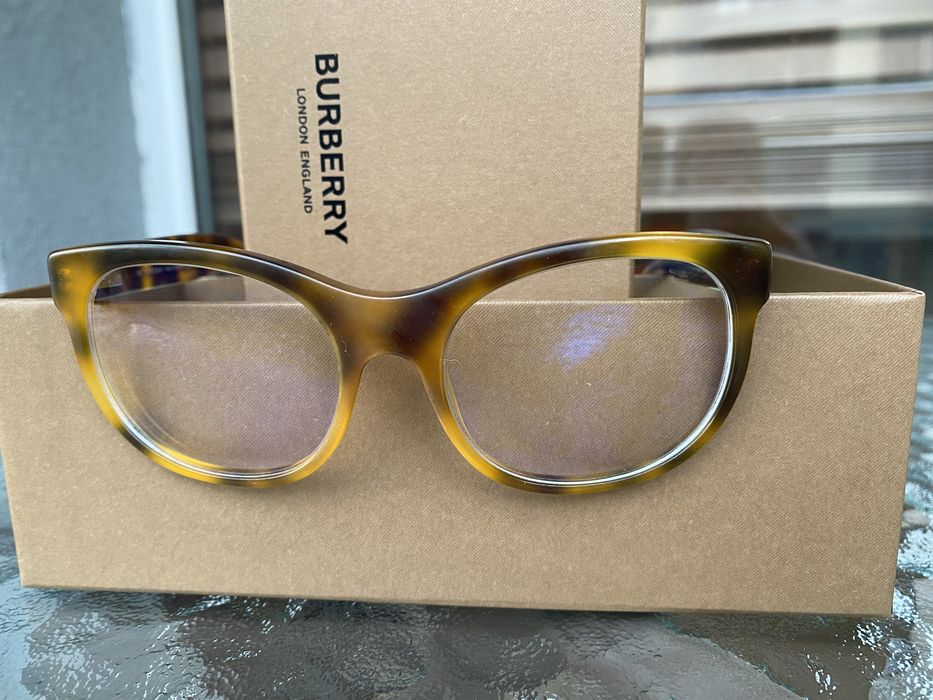 Рамки за очила Burberry , слънчеви очила, калъф