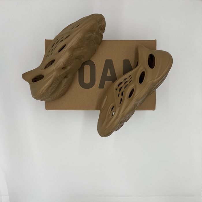 Adidas Yeezy Boost Foam Runner RNNR Ochre, Noi