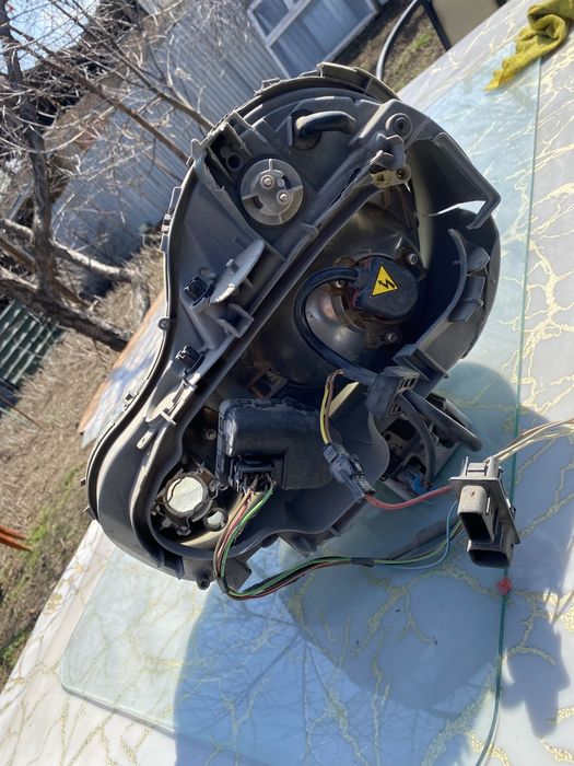 Фара Мерседес w210