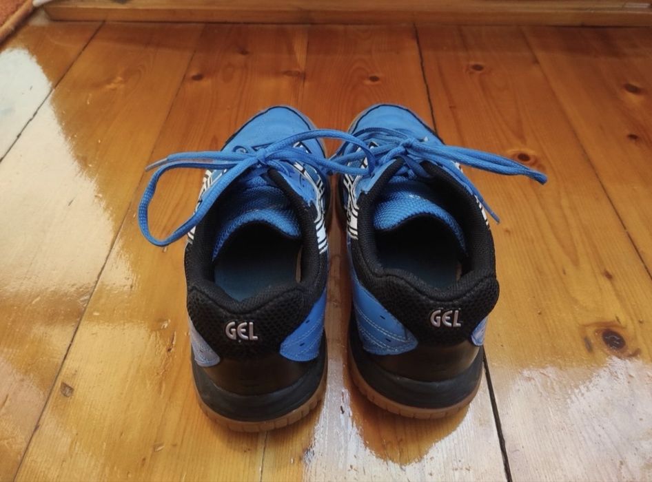 Маратонки Asics 39 номер