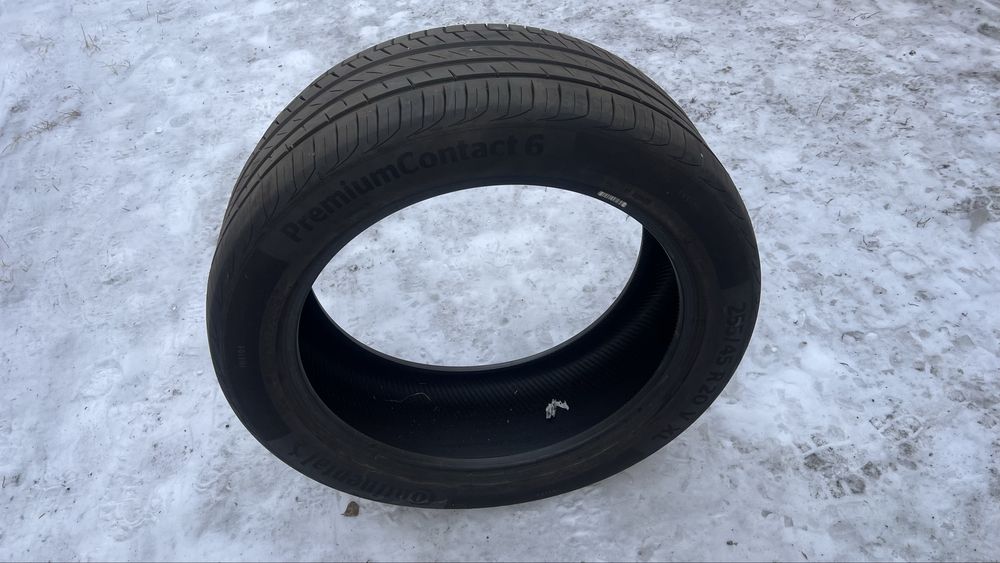 Продам 2 шт резины от Санта фе 2023