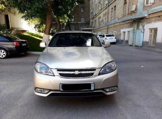 Автомобиль гаражного хранения с кучами наворотов